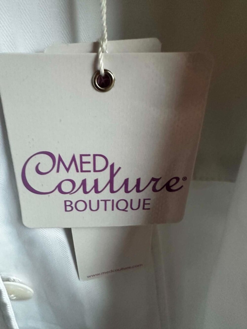 Med Couture White Women's Lab Coat Blazer with Notch Collar - Picture 3 of 4